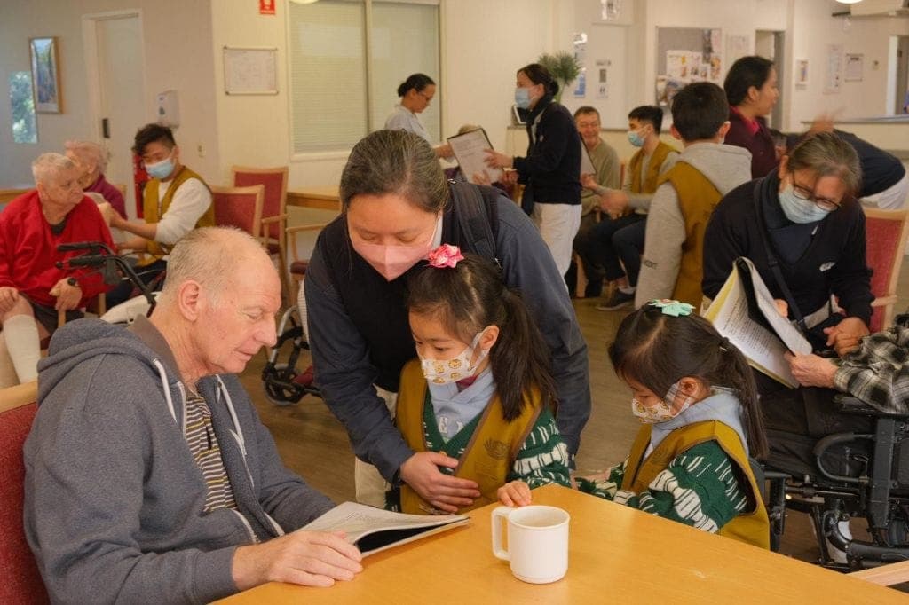 Volunteers Return to Elderly Care Homes Post-Pandemic