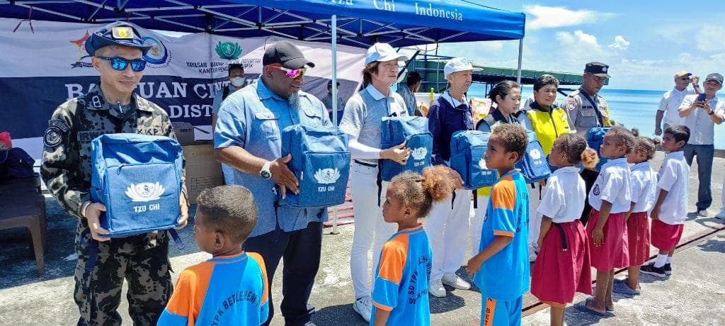 Relief Amid the Waves: Bringing Aid to Wundi Island