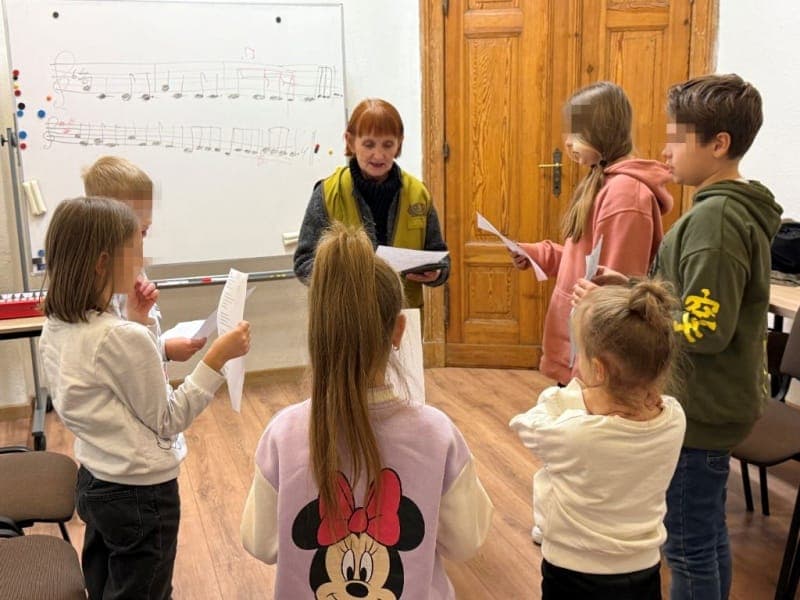 Healing Through Song: Music Therapy for Ukrainian Children