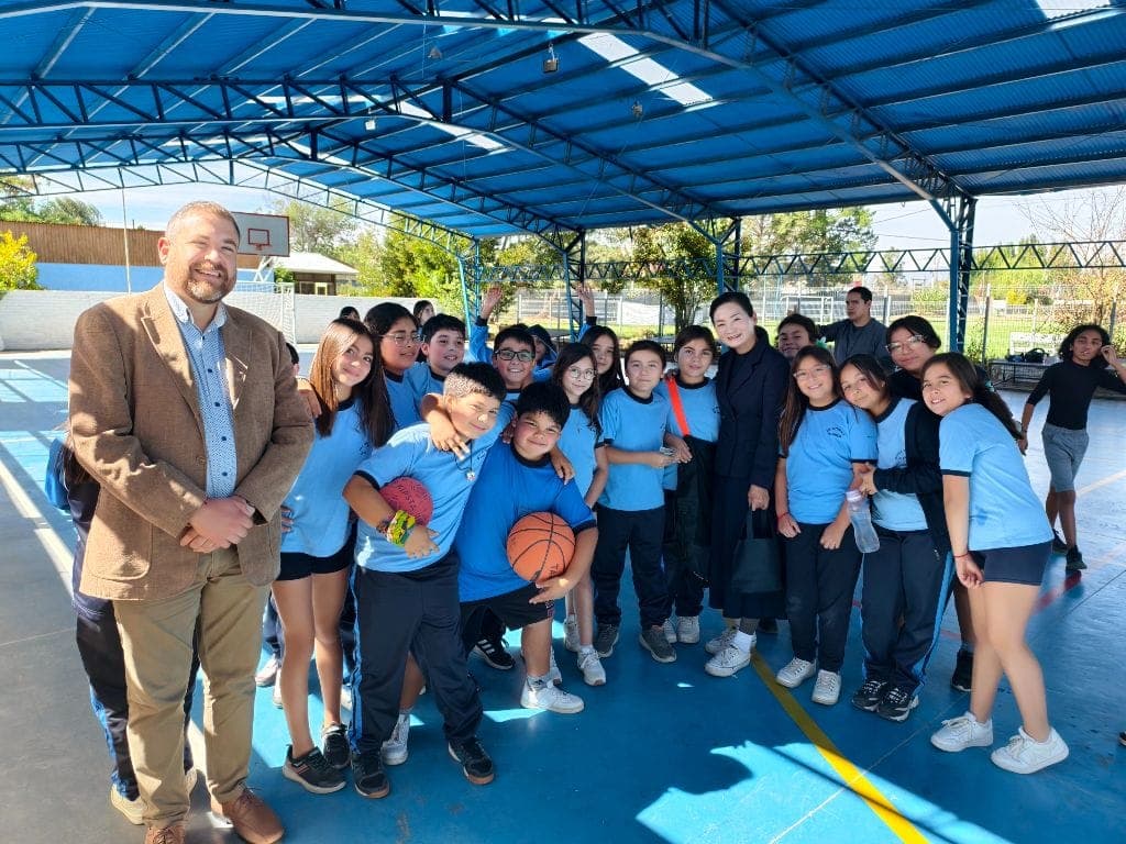 A Shared Dream: Volunteers and Families Unite for a Better Future