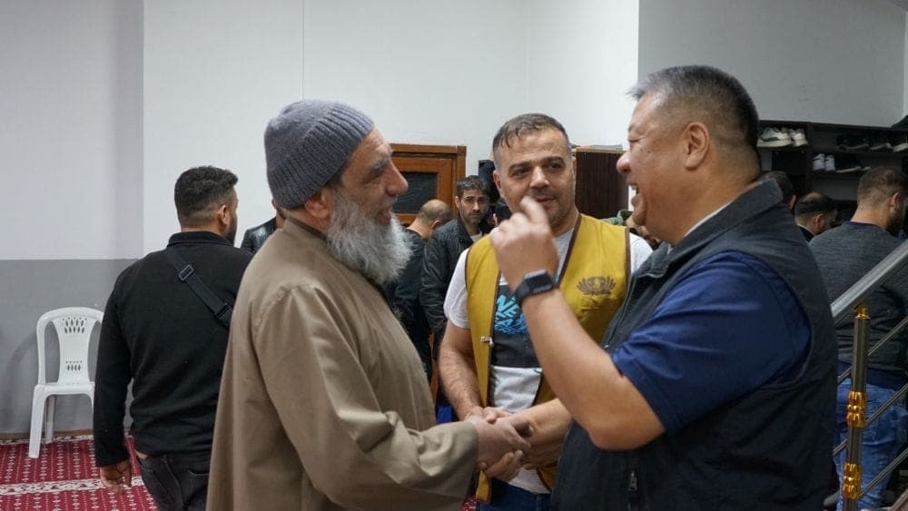 Syrian community receives warmth for winter and extends love to Gaza