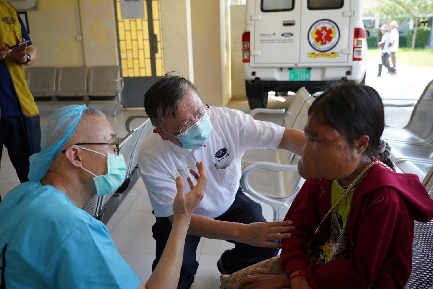 Free clinic restores sight and mobility for Pursat residents